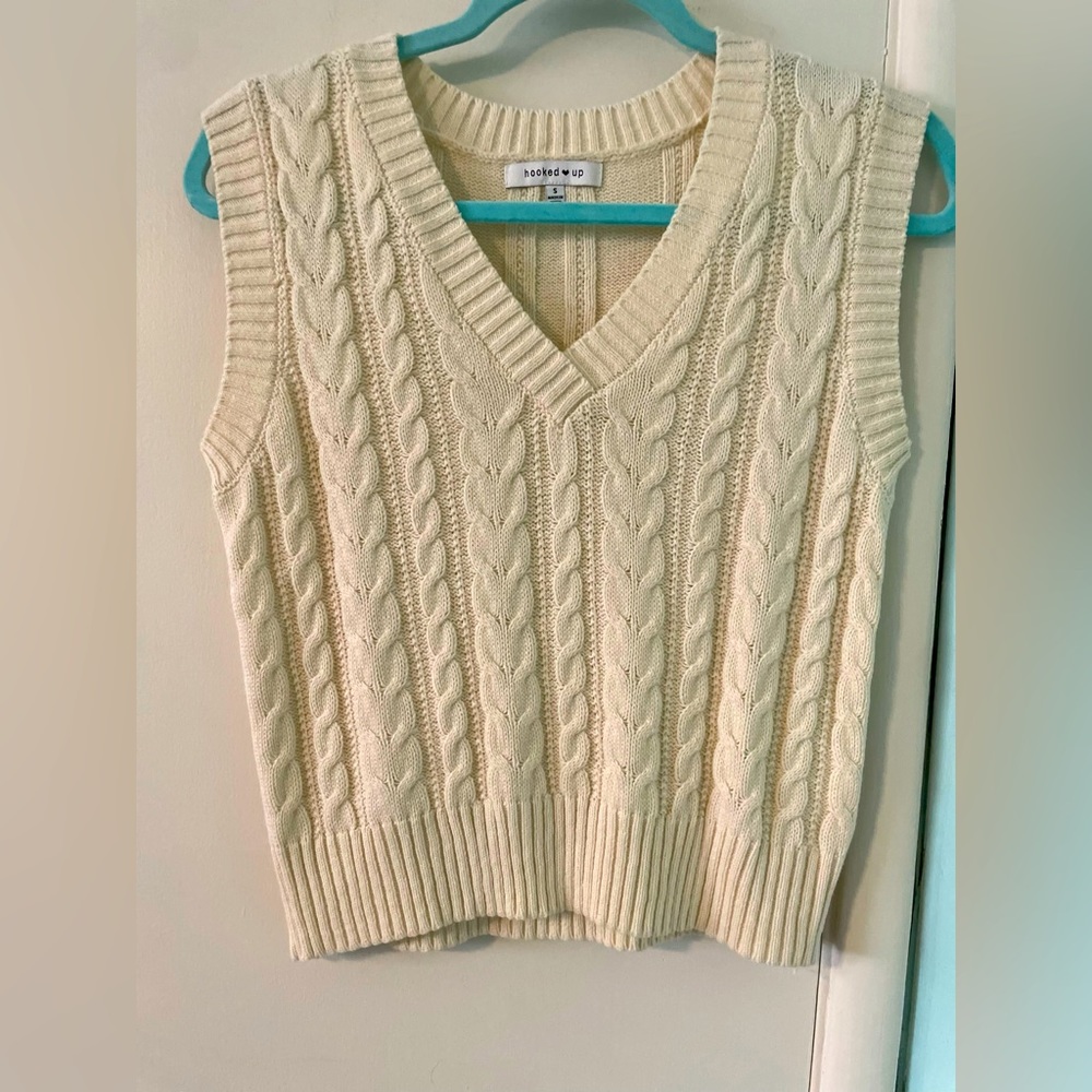 Hooke up- sweater vest (S)